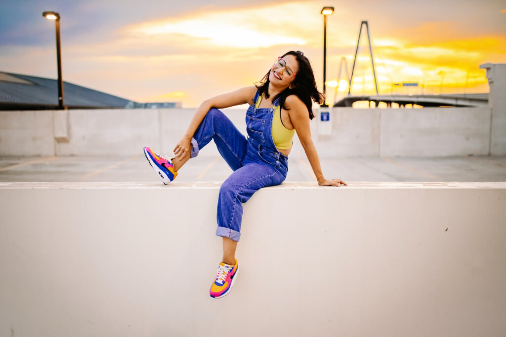 Senior photoshoot photo in Downtown Charleston South Carolina. 